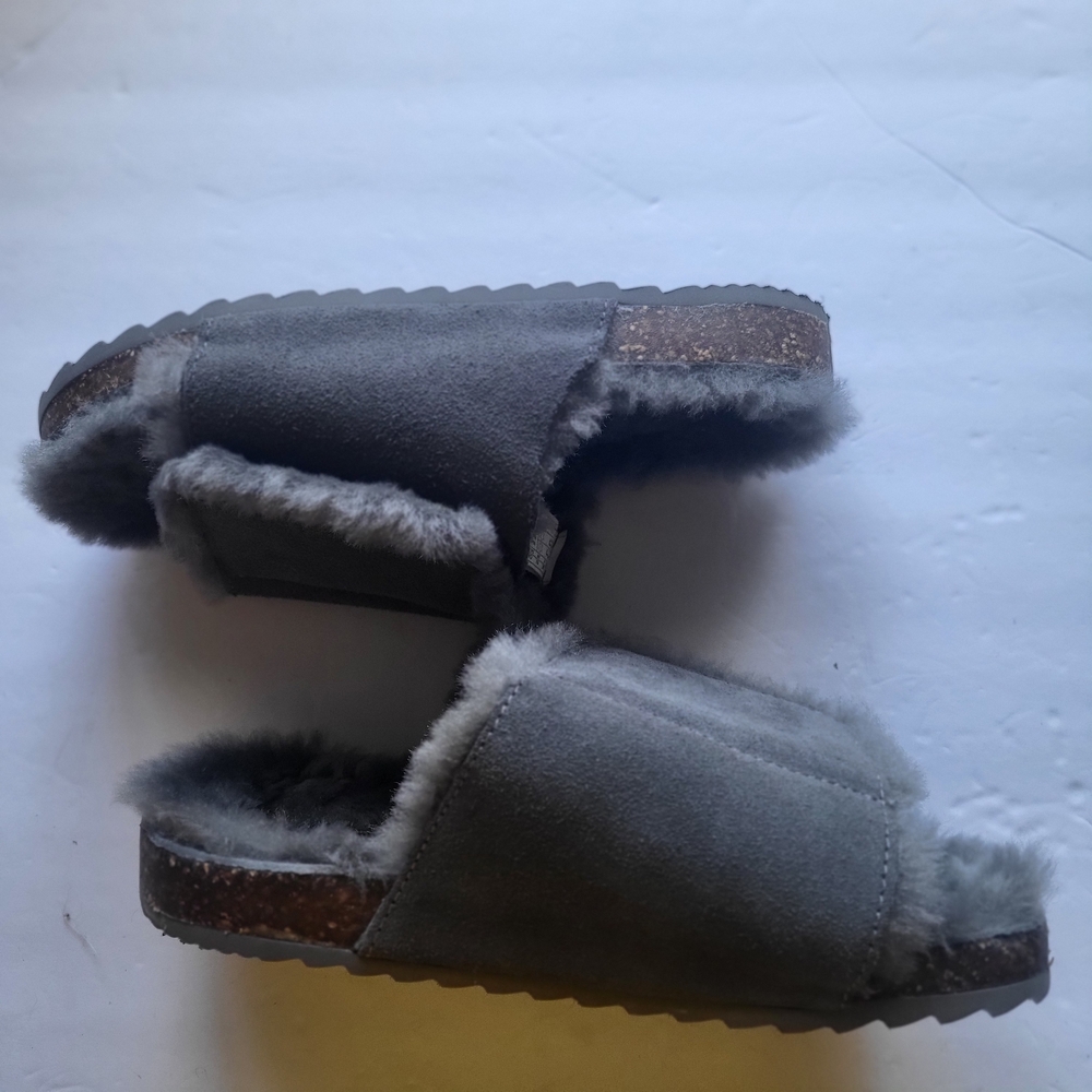 Eddie Bauer Women's Plush Gray Slippers Unisex